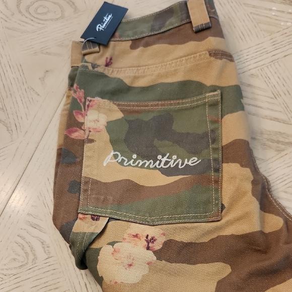 NEW Primitive Osaka Camo  Carpenter Pants - Embroidered Detailing Size 30x29 - Picture 8 of 8